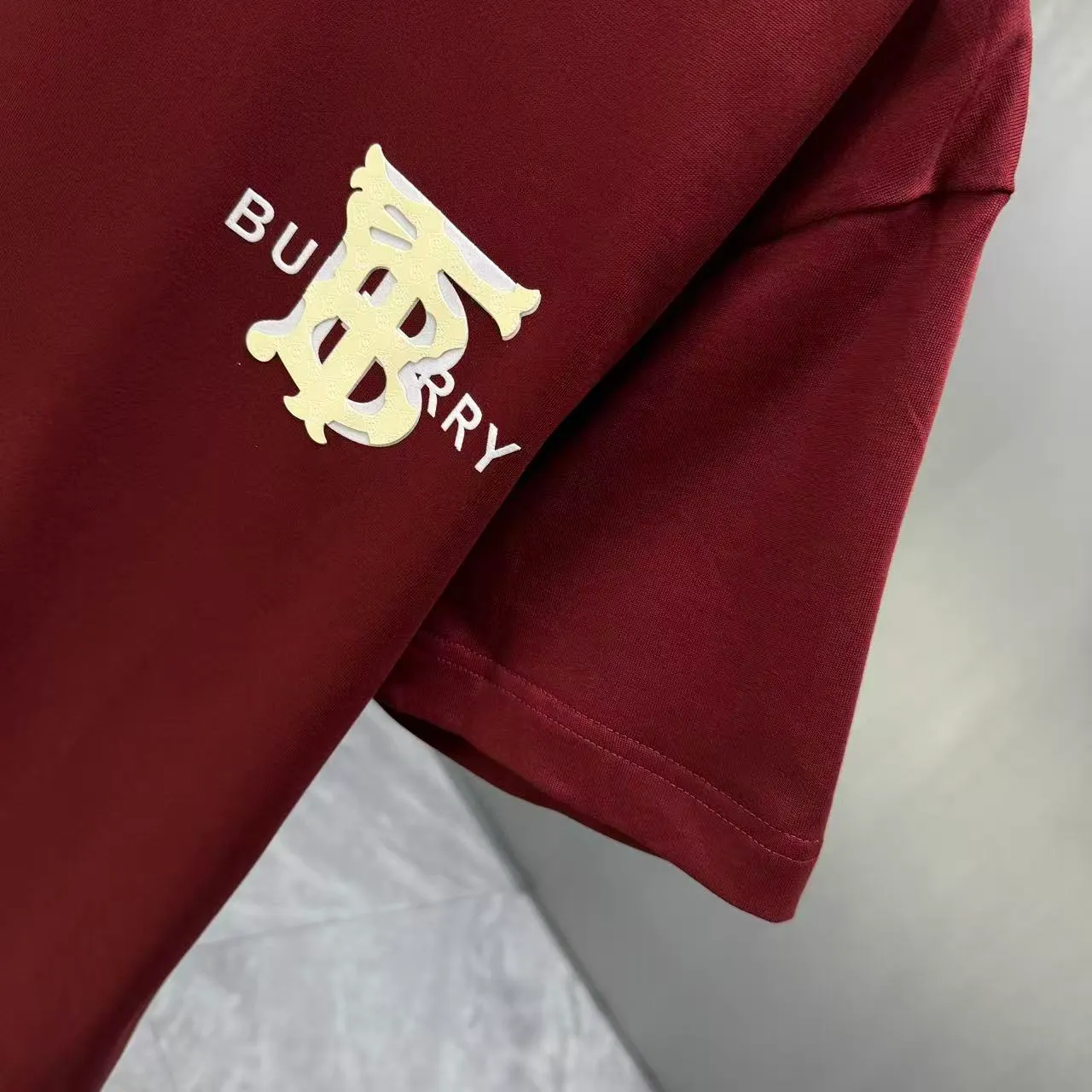 BURBE* * 2026 New Arrival T logo + ：Black White Dark Blue Sizes：S M L XL XXL